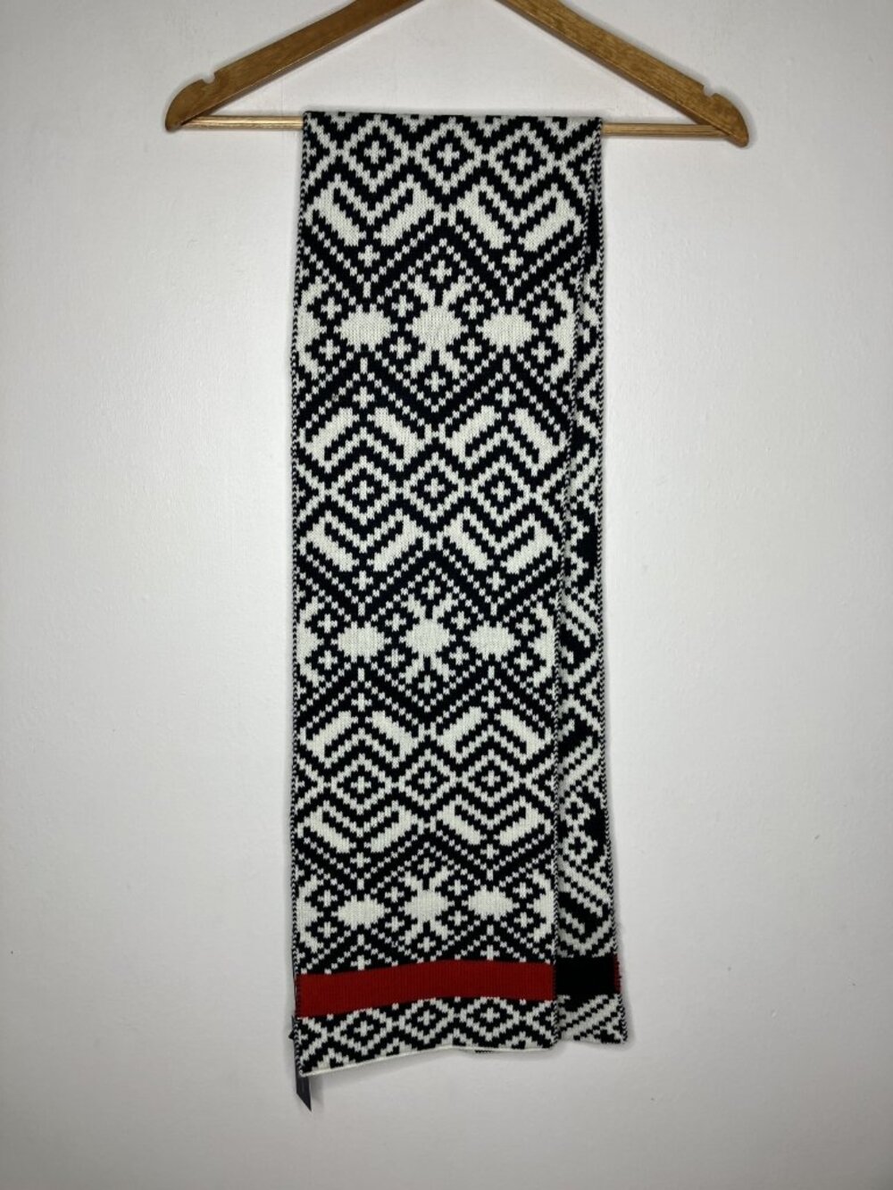 Tommy Hilfiger Women's Fair Isle Knit Scarf Black White Red NWT